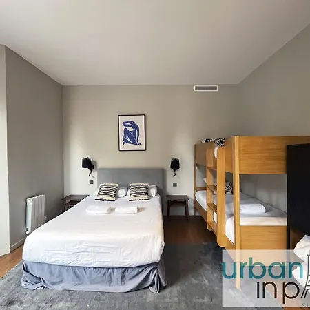 Urban Flat 119 - Spacious 5 Bedroom Flat In Apartment